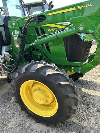 Image of John Deere 5090E equipment image 3