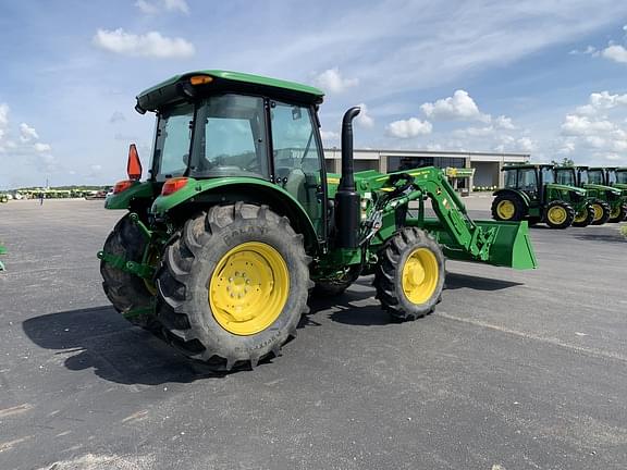 Image of John Deere 5090E equipment image 2