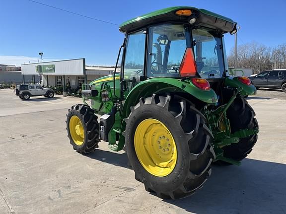 Image of John Deere 5090E equipment image 2