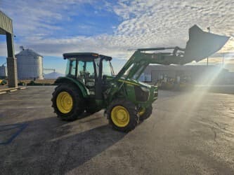 Image of John Deere 5090E equipment image 4