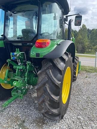 Image of John Deere 5090E equipment image 3