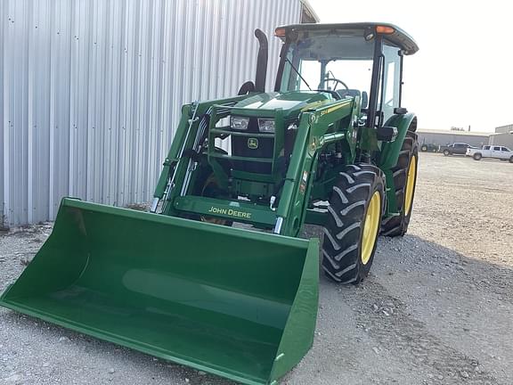 Image of John Deere 5090E equipment image 2