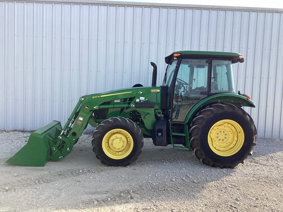 Main image John Deere 5090E