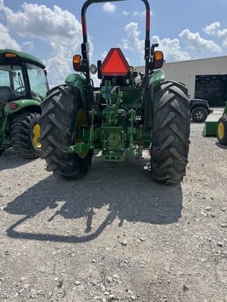 Main image John Deere 5090E