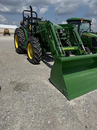 Image of John Deere 5090E equipment image 1