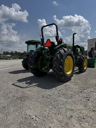 Image of John Deere 5090E equipment image 3