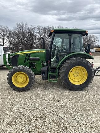 Image of John Deere 5090E equipment image 1