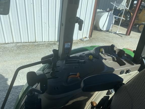 Image of John Deere 5090E equipment image 1