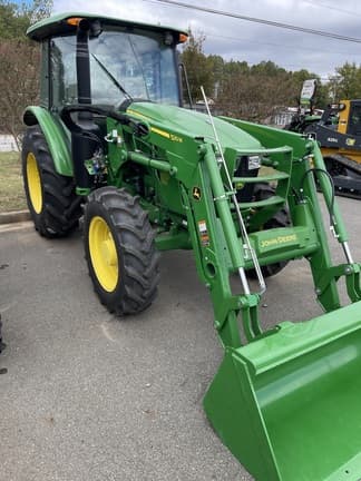 Main image John Deere 5090E