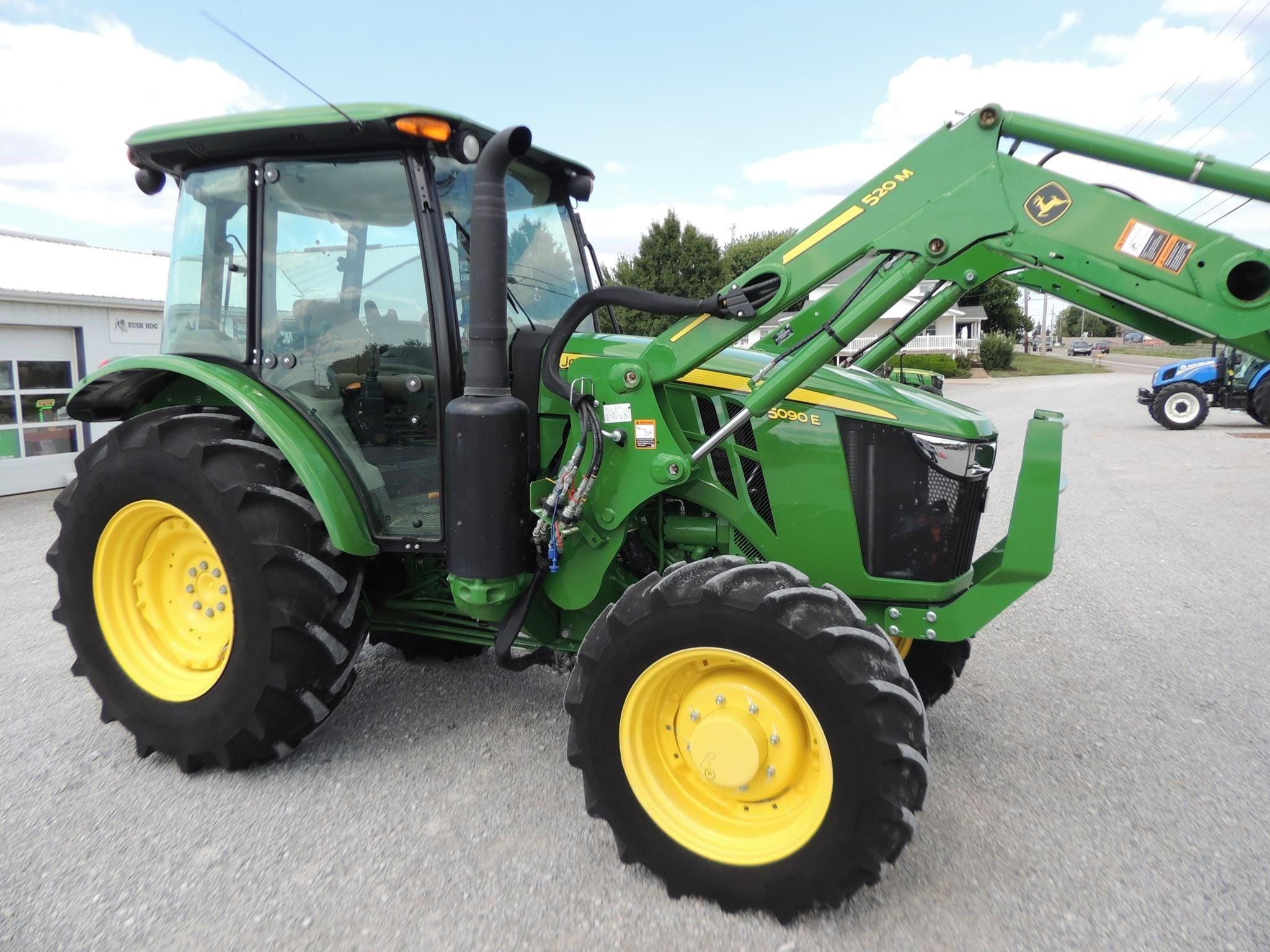 2023 John Deere 5090E Equipment Image0