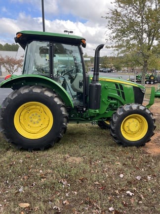 Main image John Deere 5090E