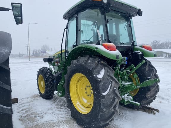 Image of John Deere 5090E equipment image 4