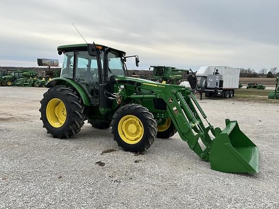 Image of John Deere 5090E equipment image 1