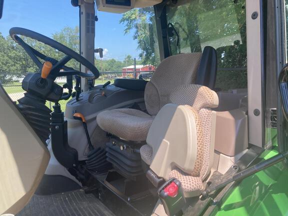 Image of John Deere 5090E equipment image 4