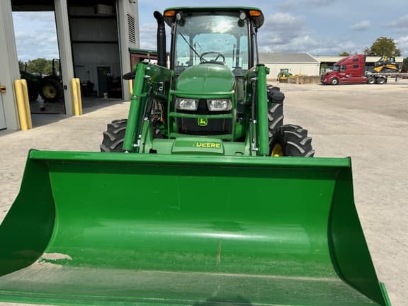 Image of John Deere 5090E equipment image 3