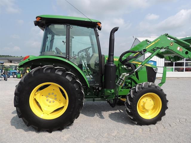 Image of John Deere 5090E equipment image 4