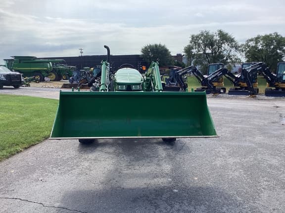 Image of John Deere 5090E equipment image 4