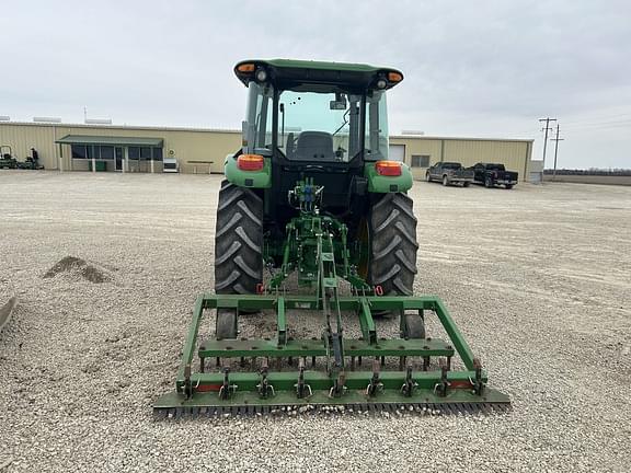 Image of John Deere 5090E equipment image 4