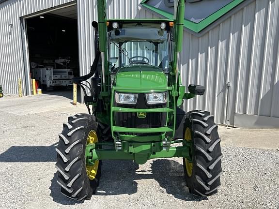 Image of John Deere 5090E equipment image 1