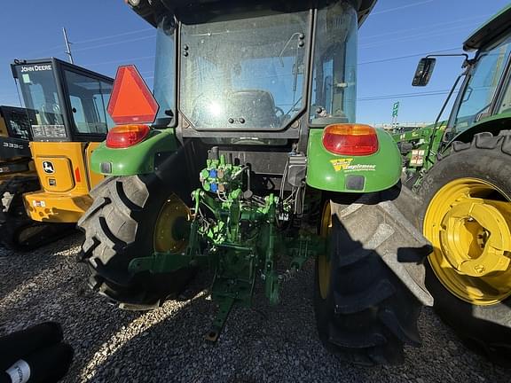 Image of John Deere 5090E equipment image 2