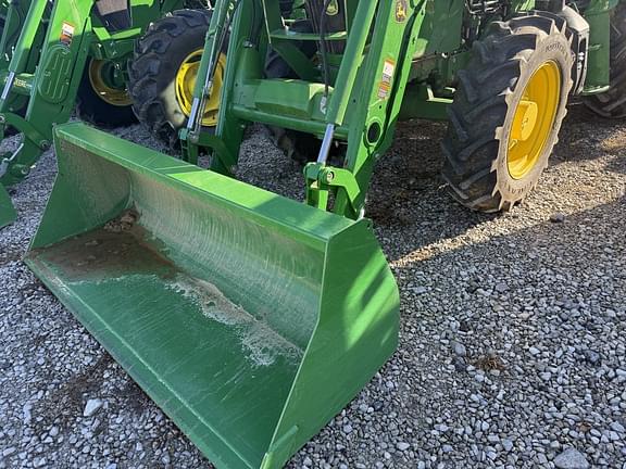 Image of John Deere 5090E equipment image 1