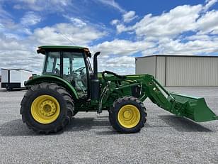 Main image John Deere 5090E 4