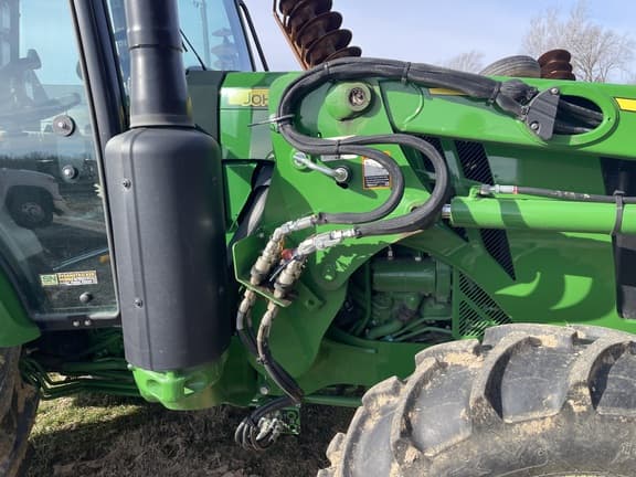 Image of John Deere 5090E equipment image 2