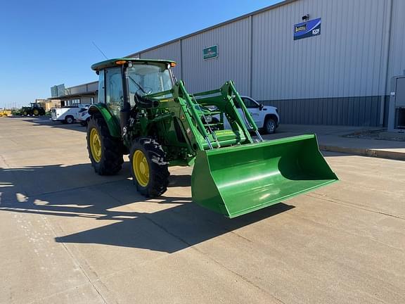 Image of John Deere 5090E equipment image 2