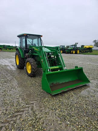 Image of John Deere 5090E equipment image 2