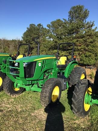 Image of John Deere 5090E equipment image 2