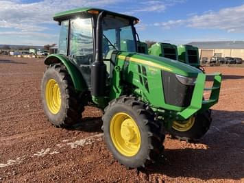 Main image John Deere 5090E