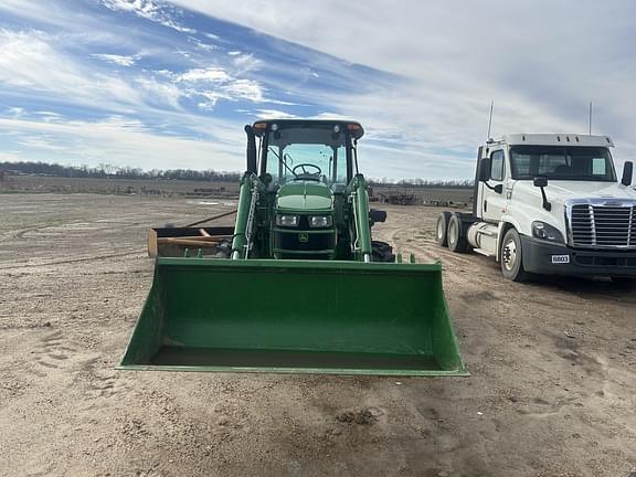 Image of John Deere 5090E equipment image 1