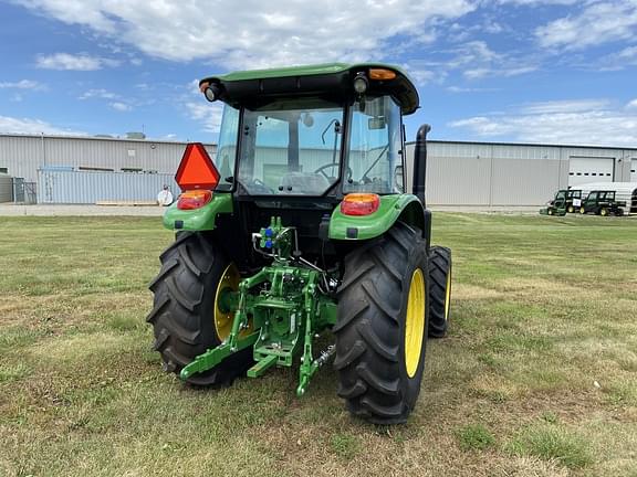 Image of John Deere 5090E equipment image 4