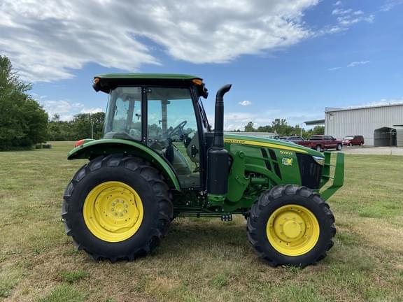 Image of John Deere 5090E equipment image 3