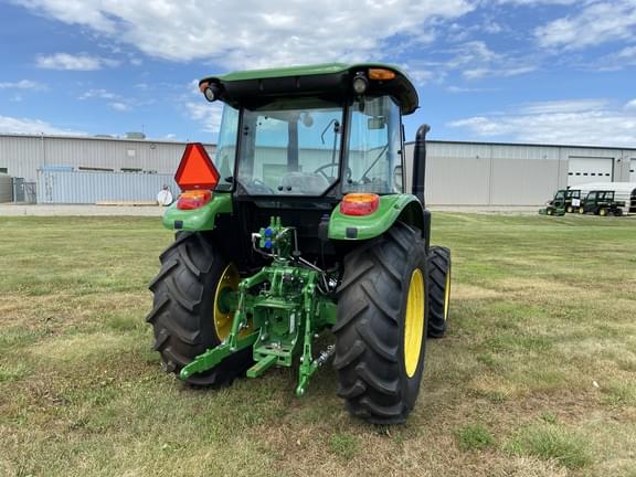 Image of John Deere 5090E equipment image 4
