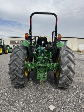 Image of John Deere 5090E equipment image 2