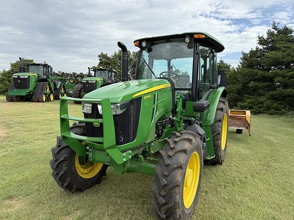 Image of John Deere 5090E equipment image 1