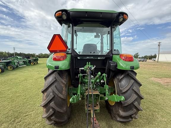 Image of John Deere 5090E equipment image 4