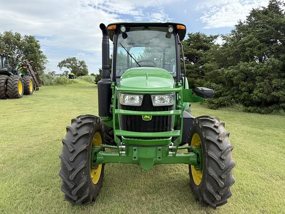Image of John Deere 5090E Primary image