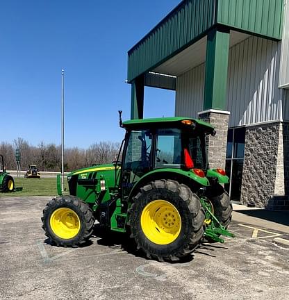 Image of John Deere 5090E equipment image 1