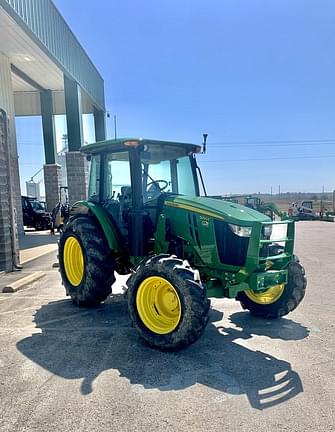 Image of John Deere 5090E equipment image 4