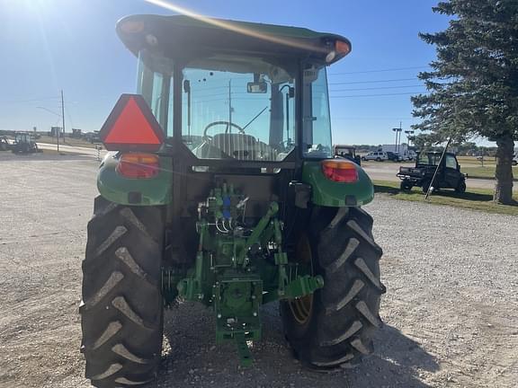 Image of John Deere 5090E equipment image 3