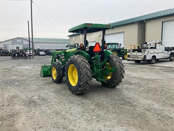 Image of John Deere 5090E equipment image 3