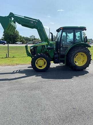 Image of John Deere 5090E equipment image 1