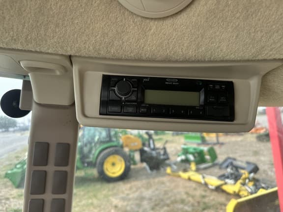 Image of John Deere 5090E equipment image 4