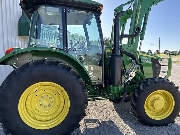 Image of John Deere 5090E equipment image 4