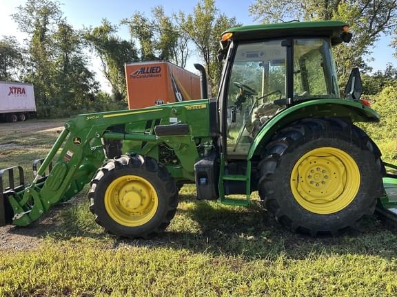 Image of John Deere 5090E equipment image 1