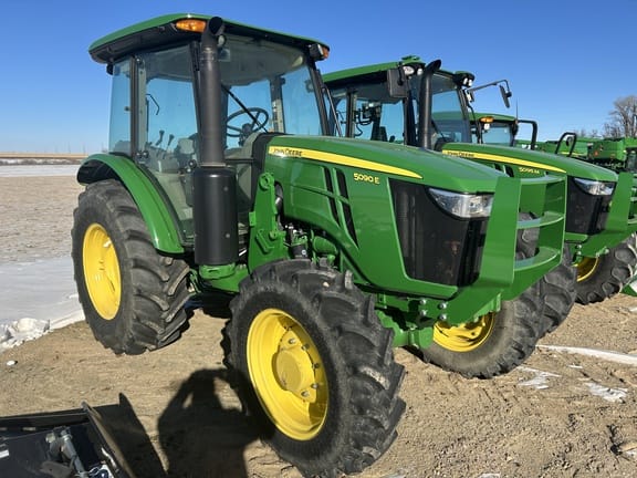 2023 John Deere 5090E Equipment Image0