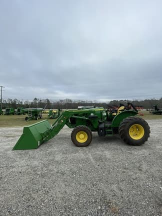 Image of John Deere 5090E equipment image 1
