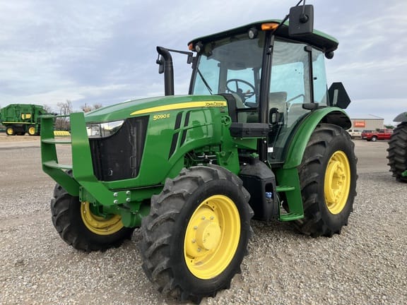 2023 John Deere 5090E Equipment Image0